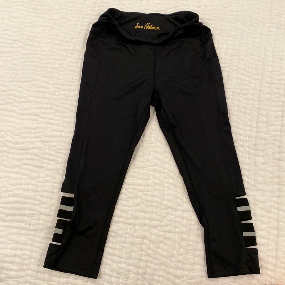 Sam Edelman 3/4 leggings w/ reflectors, side pockets, & back zipper pocket Small